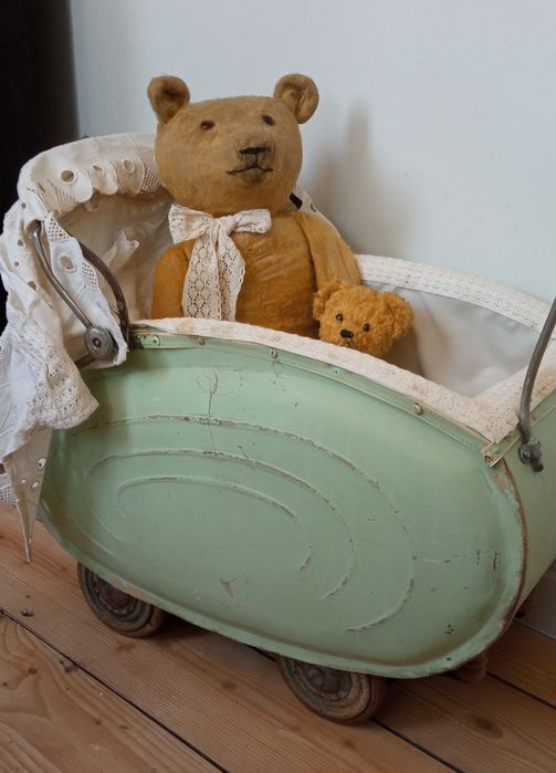 Przedwojenny kolekcjonerski duży wózek antyk dla lalek