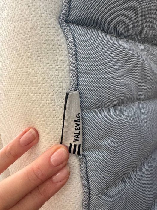 Colchão 180x200 cm – ótimo estado (apenas pequena marca)