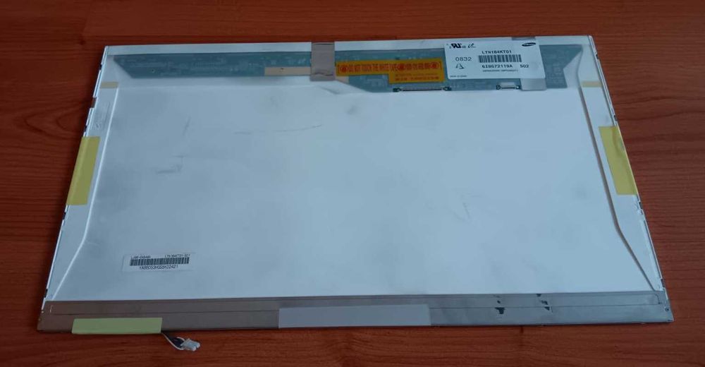 Ecrá LCD 18.4" Samsung LTN184KT01