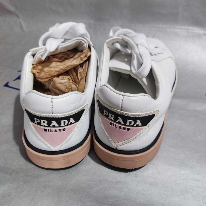 Кеди жіночі білі шкіряні Prada
