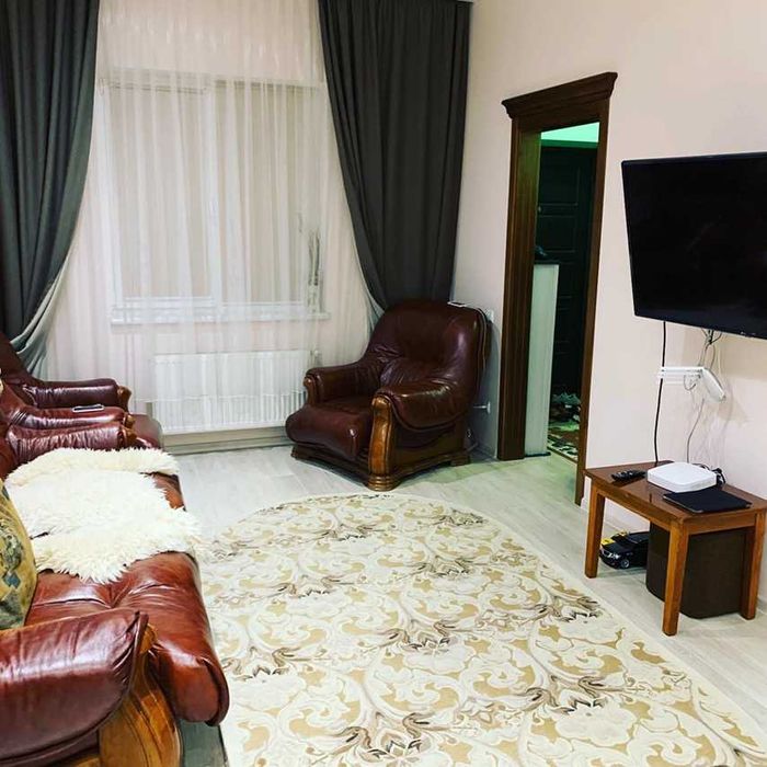 Таунхаус з ремонтом - 10 км від метро. Річка, Ліс