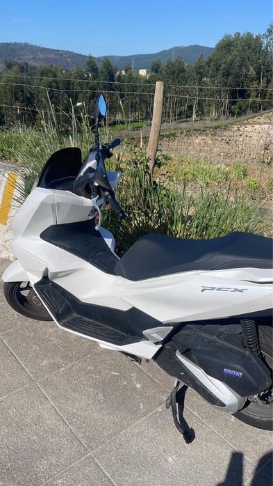 PCX disponivel para aluguel