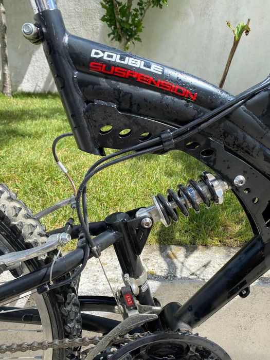 Bicicleta GKX da 300 double suspension