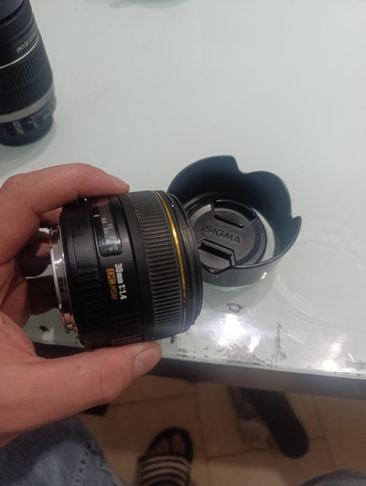 Продам об'єктив sigma 30 mm 1:14 стояв на canon