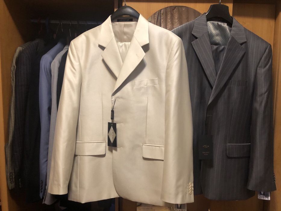 Стильний діловий чоловічий костюм з підкладкою