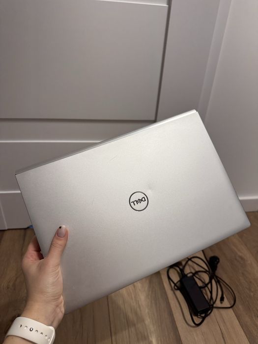 Laptop DELL Inspiron 7400 14.5" i5 8GB RAM 512GB SSD Silver