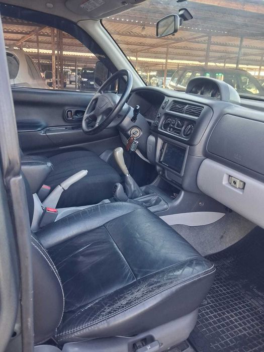 Mitsubishi Pajero Sport 2004