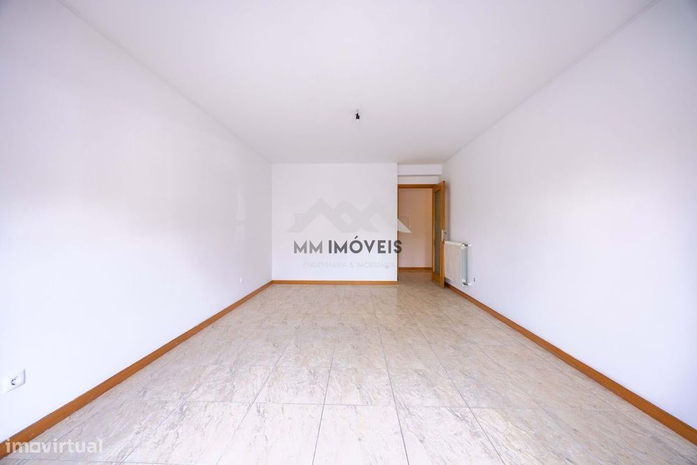 Apartamento T3 | Rio Tinto | Varandas | Condomínio Fechado | Jardim |