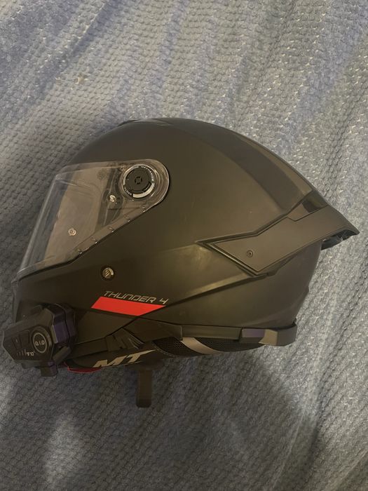 Kask thunder 4 malo uzywany z interkomem