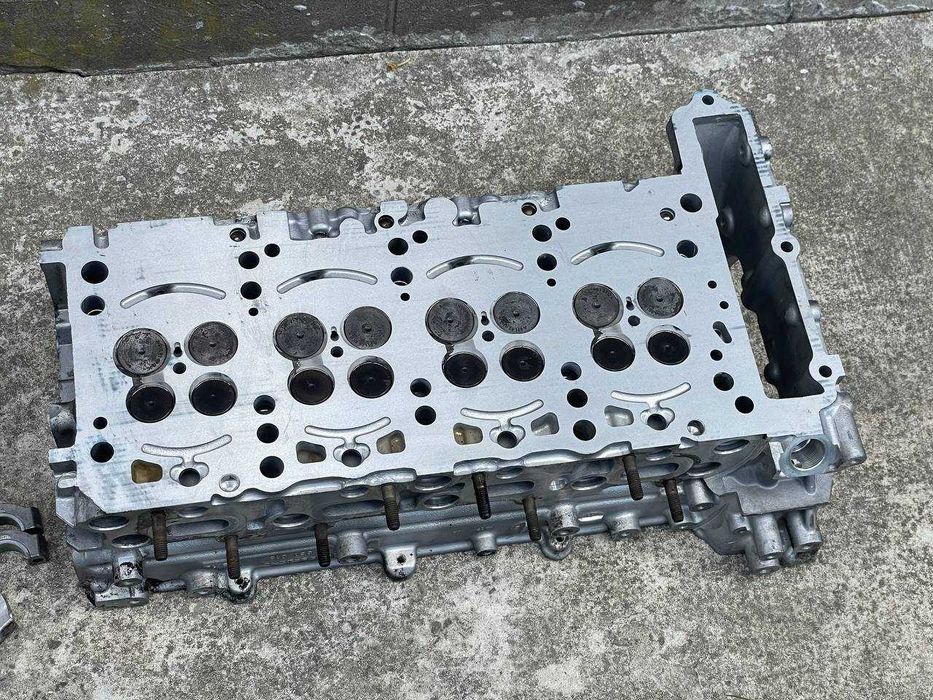 Головка двигуна Mercedes Om651 ГБЦ двигателя мотора W639 W212 W446 Sprinter 906