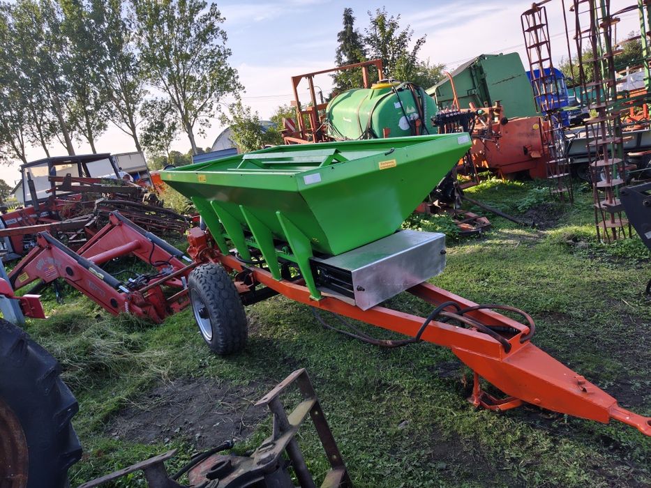 rozsiewacz wapna rcw posypywarka