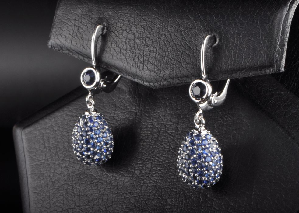 Серьги из белого золота с сапфирами - 2.2ct