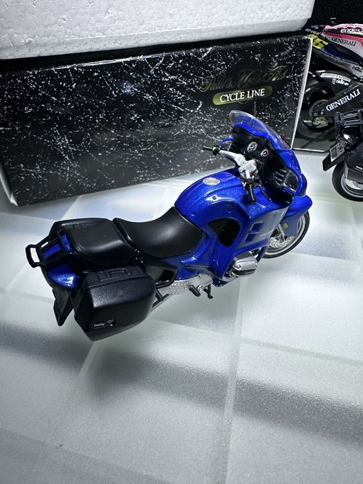 Miniatura BMW R 1100 RT Escala 1/24 Minichamps