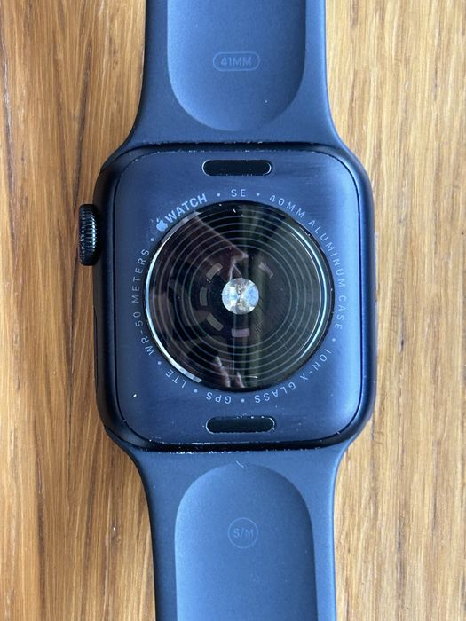 Apple Watch SE - 2.ª geração (GPS + Cellular) 40 mm
