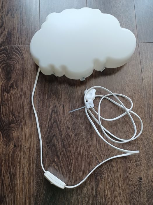 Lampka nocna Ikea Dromsyn dla dziecka