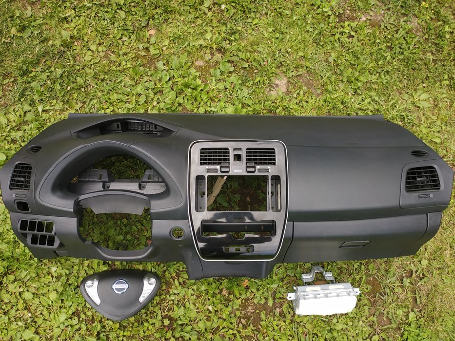 Торпедо  Ніссан ліф 2014р