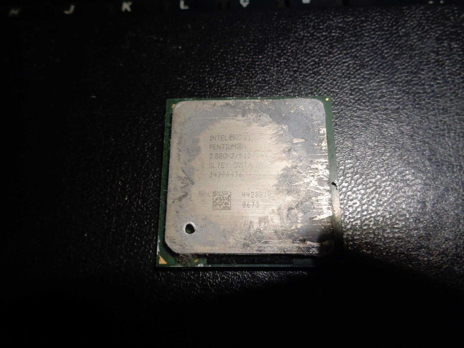 Intel Pentium 4 2.80GHZ/512/40064740940175105120