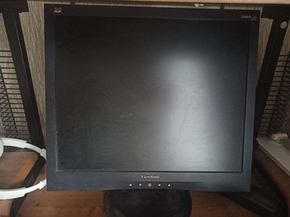 Монітор 19" ViewSonic (VGA) + повний комплект кабелів