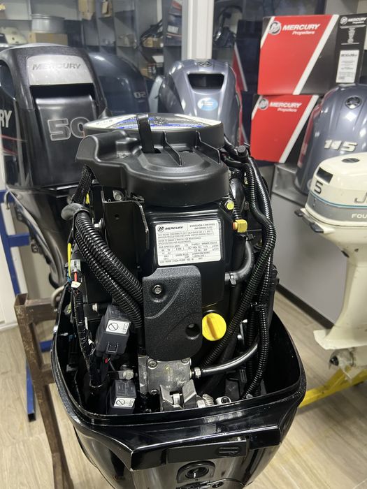 Лодочний мотор Mercury F-60