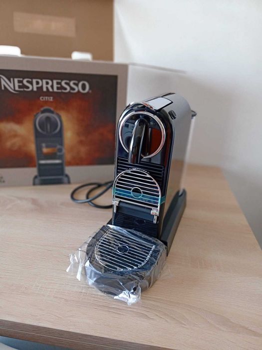 Máquina de café Nespresso CITIZ