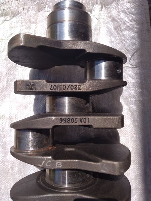 Коленвал jcb 320/03107