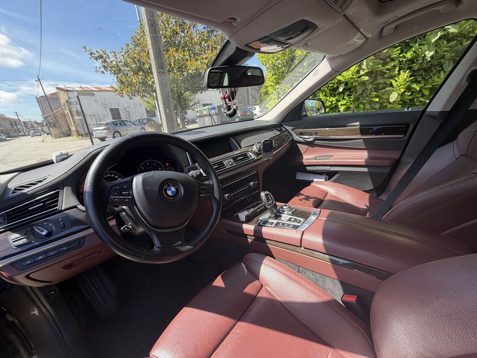 Bmw 750 Xdrive Ld.  Limosine
