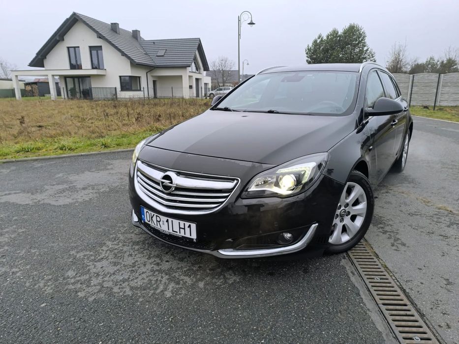 Opel Insignia Sprzedam Opel insignia 2.0 cdti opc line czarna