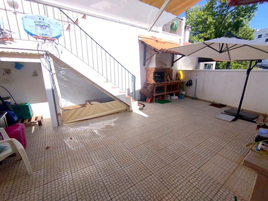 MORADIA T3 com  Garagem e Jardim -  Santa Clara , Coimbra 
SANTA CLARA, COIMBRA