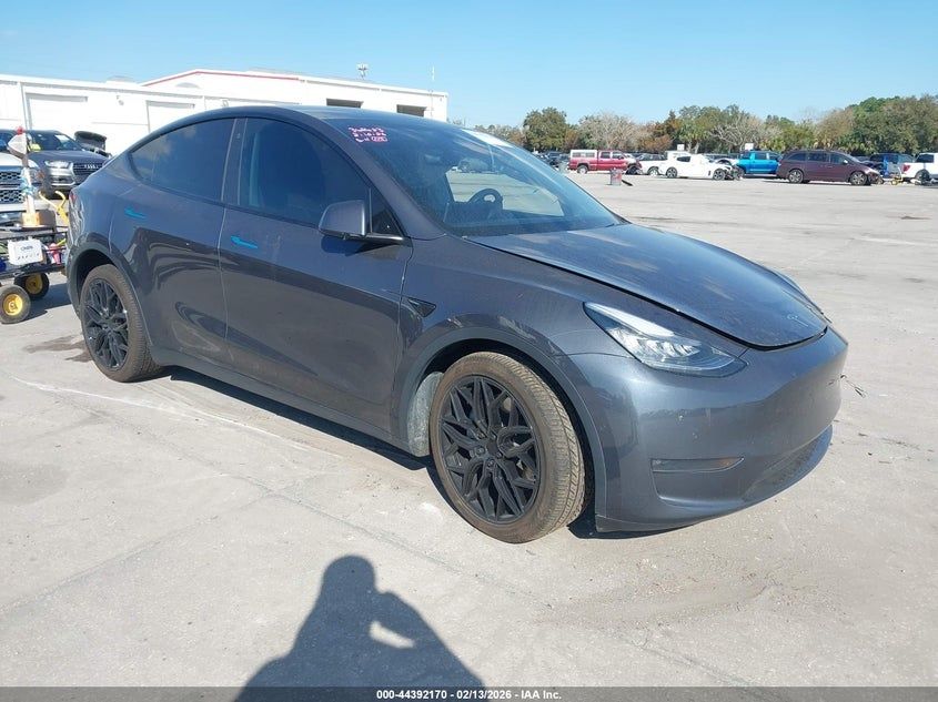 Колеса в зборі Tesla Model Y R20 235/40 Yokohama+ диски Liquid Metal