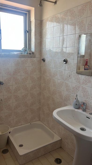 Arrendamento Quarto Mem Martins ao pe do Santander