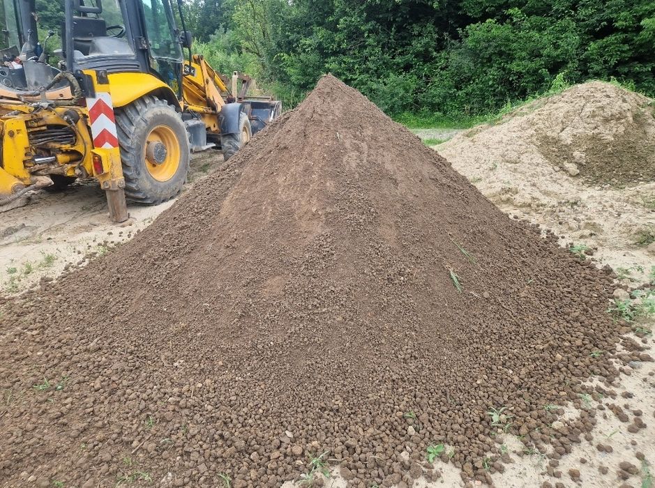 Ziemia humus przesiewana