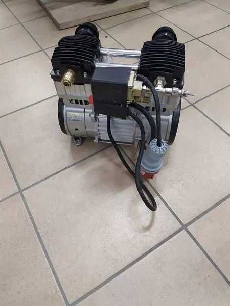 kompresor LK-250/400V lub 230V- STRONG do agregatów tynkarskich