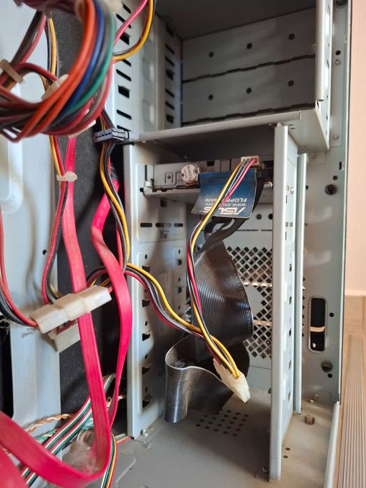 Системний блок Asus, монітор Samsung геймерська клавіатура