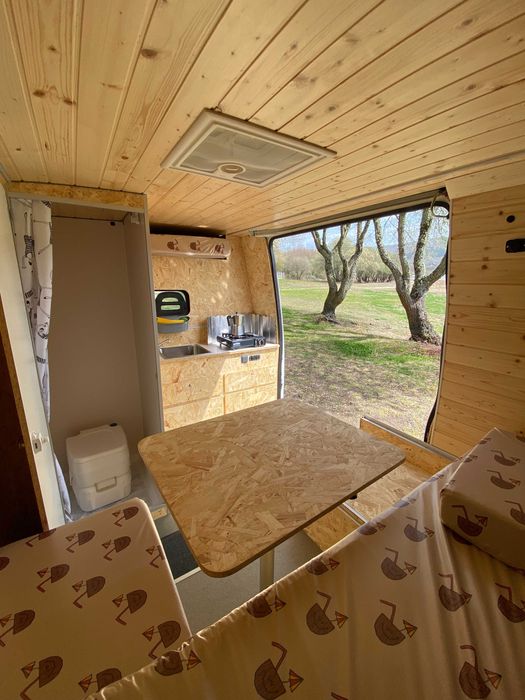 Aluguer de autocaravana-Furgão transformado