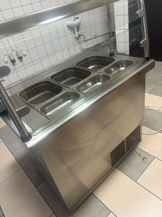 Lada chlodnicza salatkowa