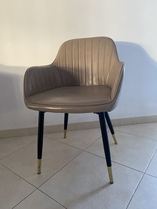 Cadeiras sala creme
