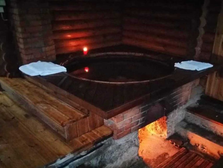 Зруб з Карпат. ЕКО дворик, бесідка, банька, чан, озерце, генератор