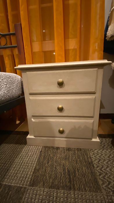 Cama individual com colchão