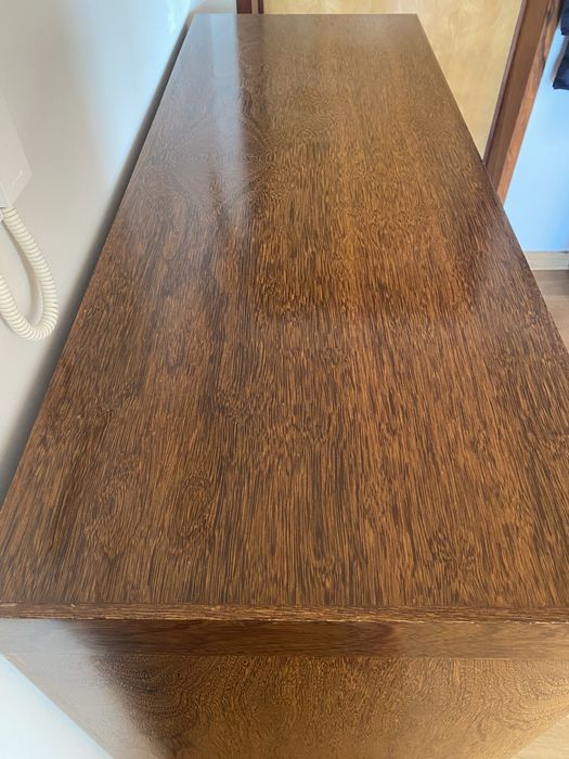 Consola / aparador em madeira Sucupira como nova