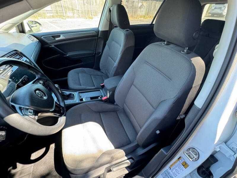 2019 Volkswagen e-Golf