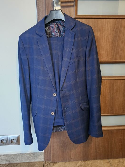 Sprzedam garnitur młodzieżowy