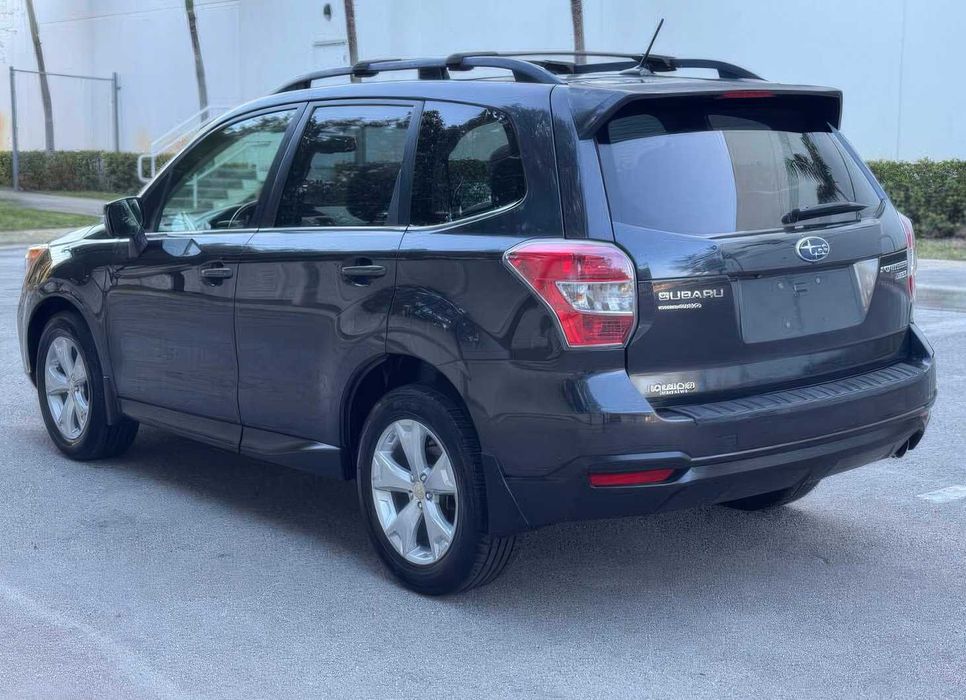 Subaru Forester 2.5i Limited      2014