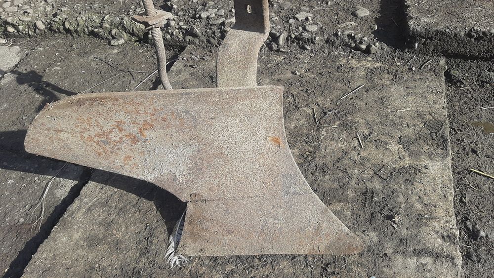 Плуг до мото трахтора