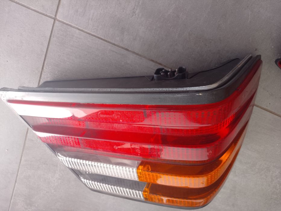 Farolins Traseiros Mercedes Benz