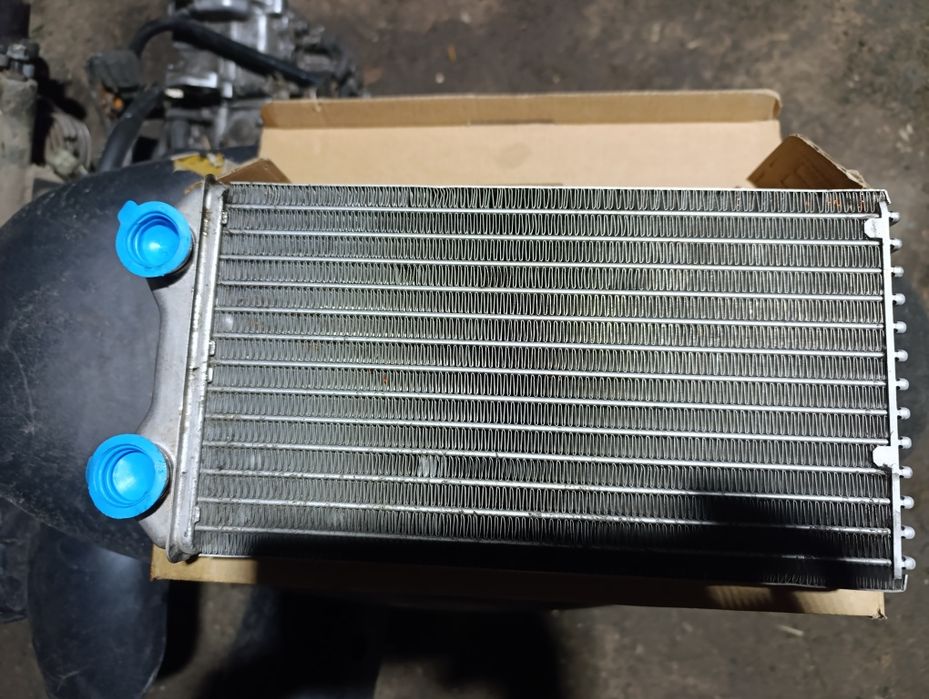 Радіатор пічки Рено трафік
