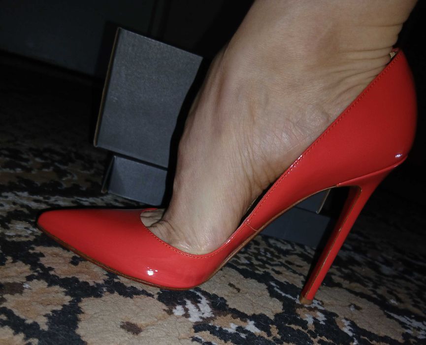 louboutin туфлі 37.5