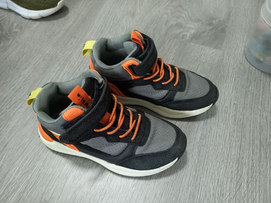 Кросівки демісезон 28 розмір