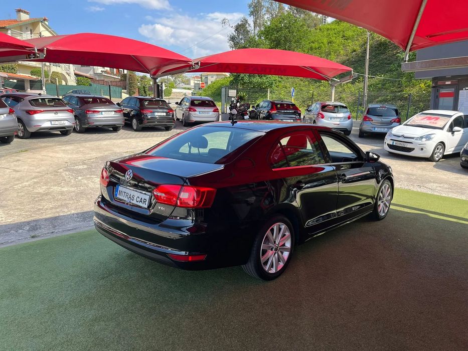 VW Jetta 1.6 TDi Highline DSG