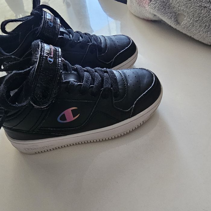 Sprzedam buty dla dziewczynki 29.5