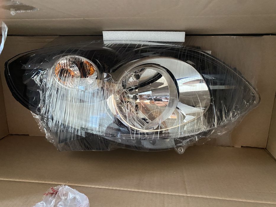 Farol / Óptica Direita HELLA para Renault Twingo II
